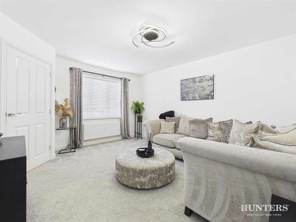 Property photo 3 of 21 Cam05287G0-Pr0167-Still003.Jpg