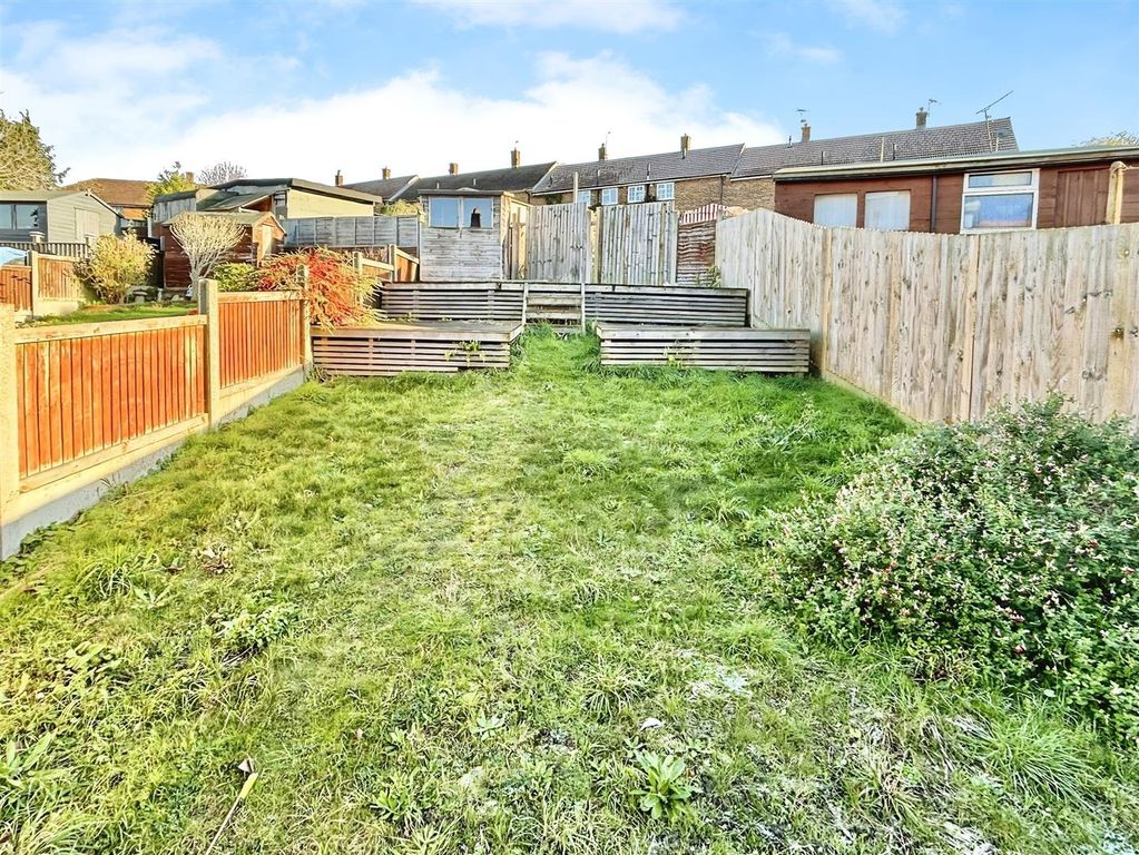 Property photo 2 of 12 Garden