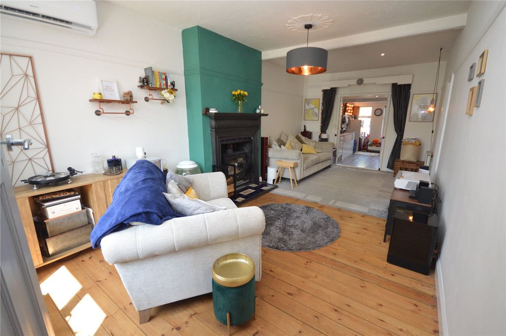 Property photo 2 of 13 Picture No. 08