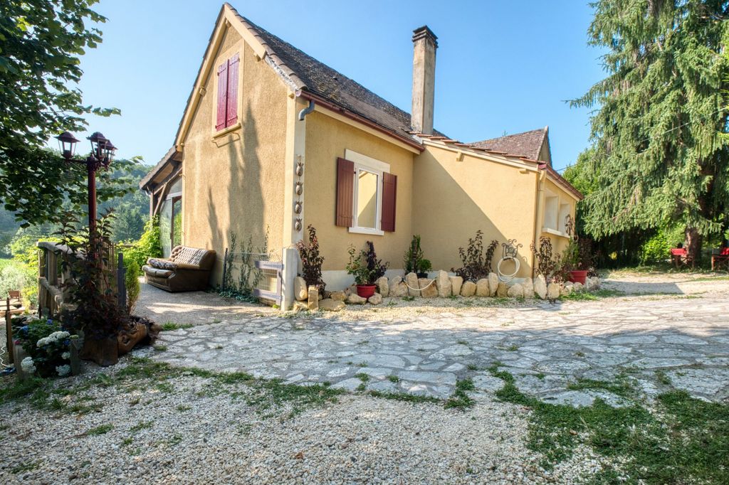 Property photo 2 of 24