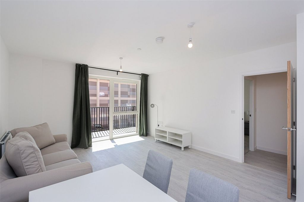 Property photo 3 of 10 Picture No. 06