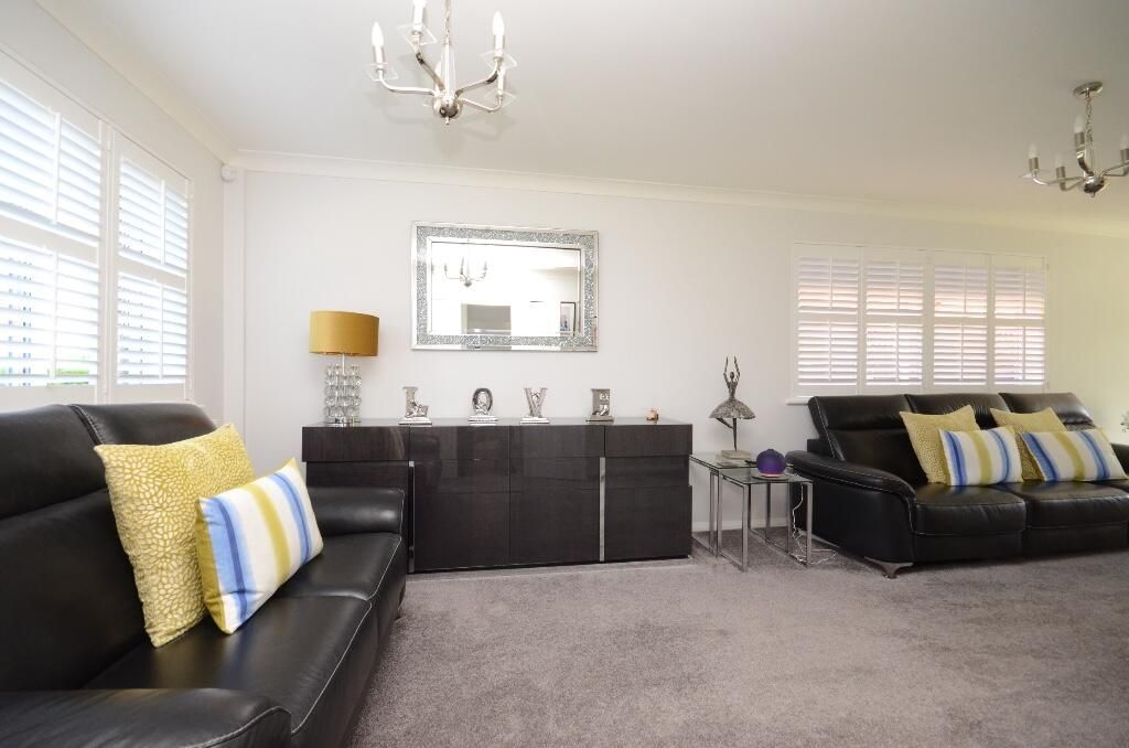 Property photo 2 of 42
