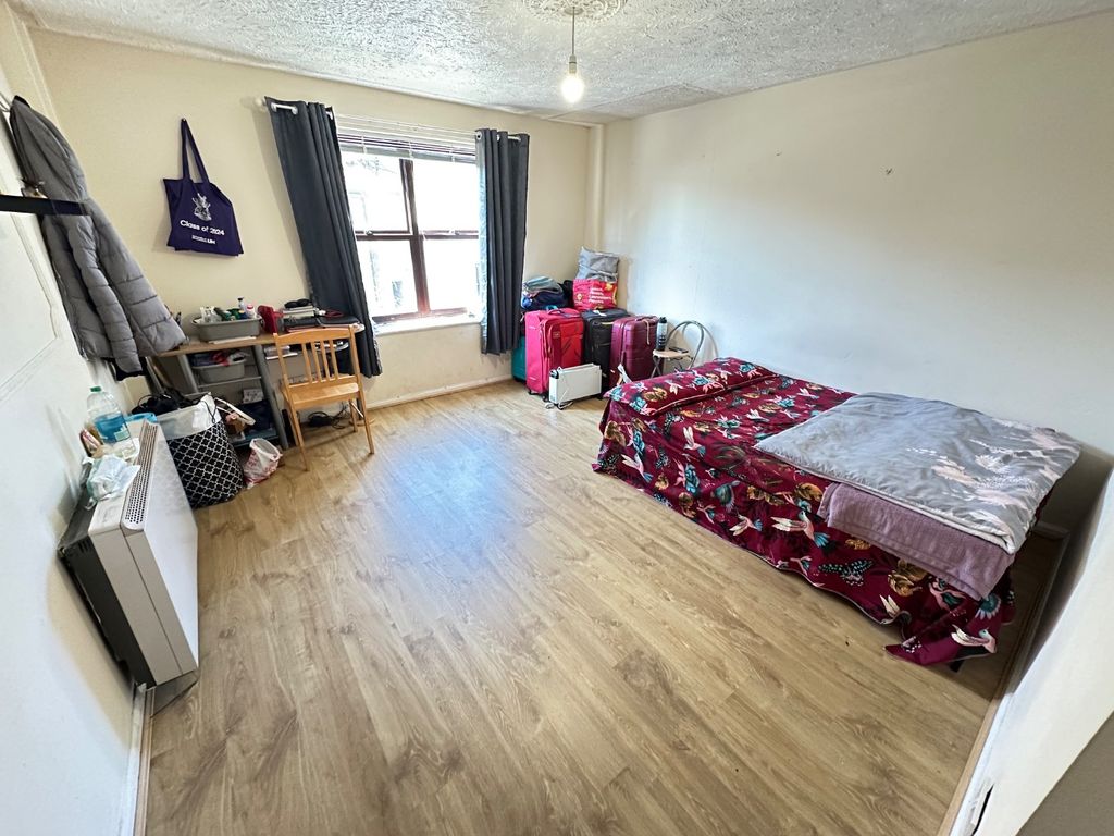 Property photo 2 of 4 4054042