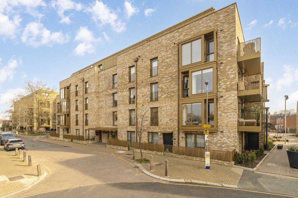 Property photo 1 of 8