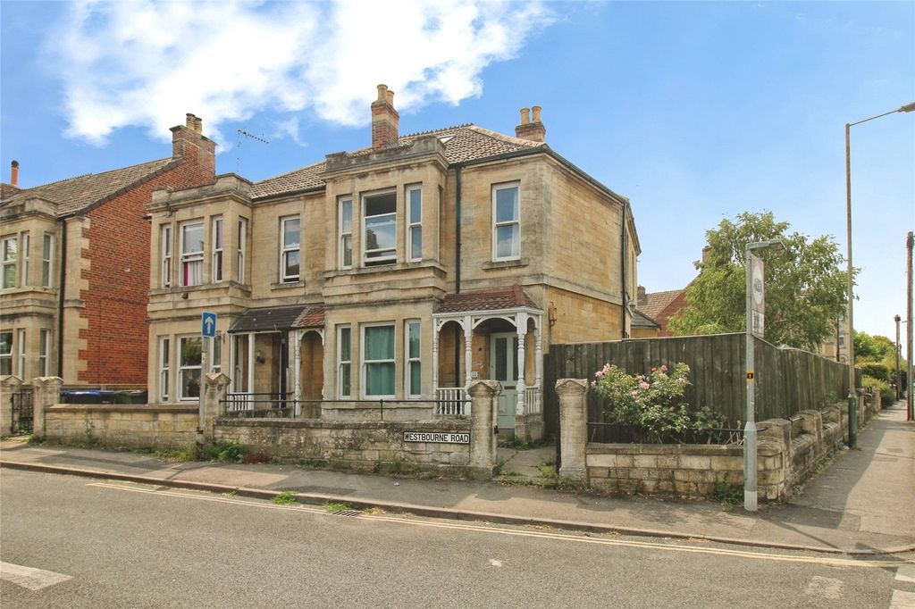 Property photo 1 of 26 Picture No. 10