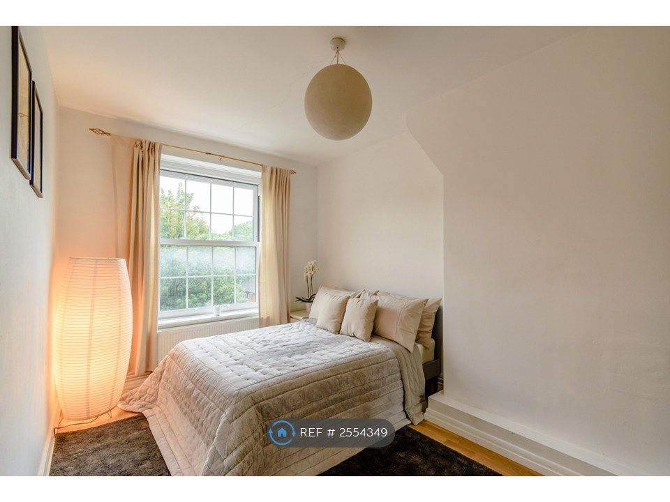 Property photo 3 of 12 Bedroom 1