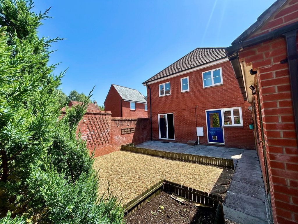 Property photo 3 of 13