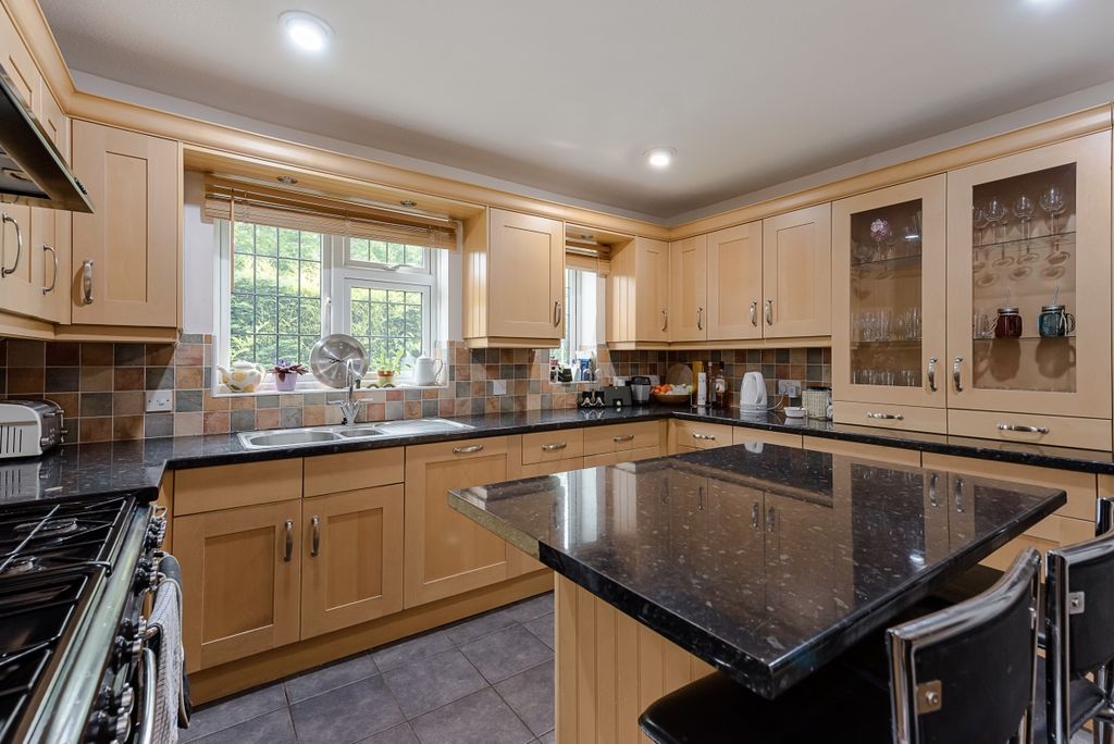 Property photo 1 of 12 102-Denham-Lane-08