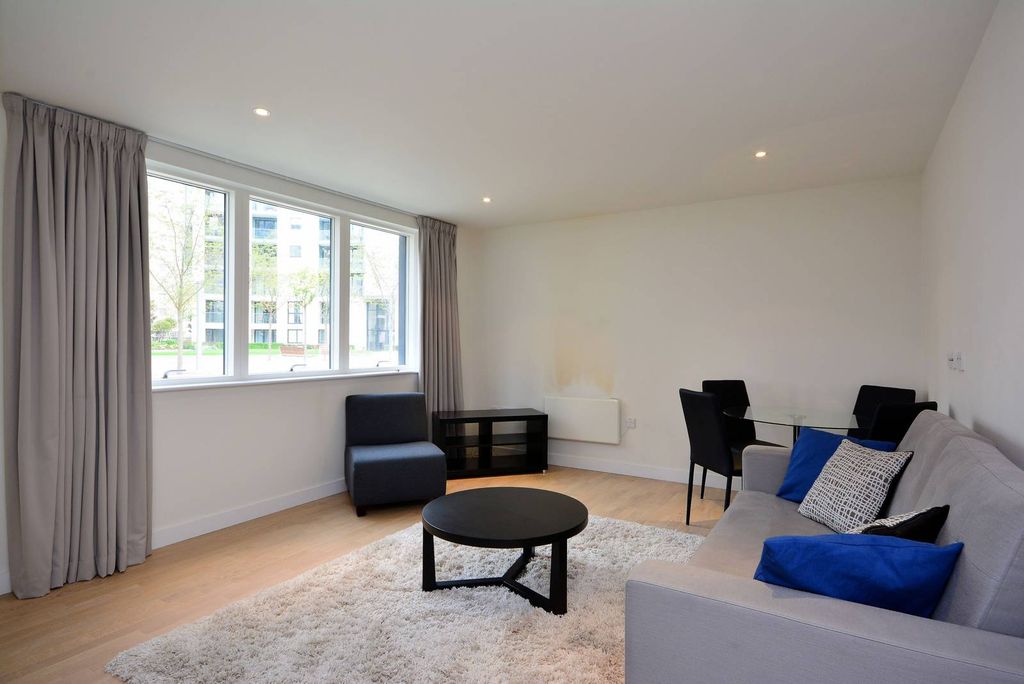 Property photo 1 of 6