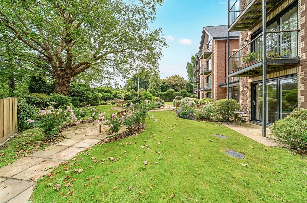 Property photo 1 of 15 1471197-10-6A2075...