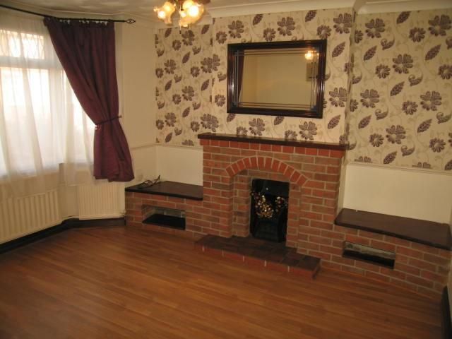 Property photo 3 of 9 Living Room