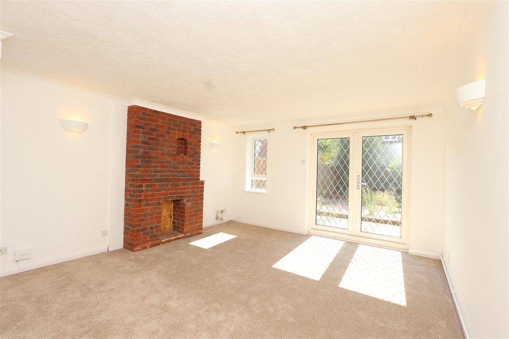 Property photo 2 of 15 Living Room