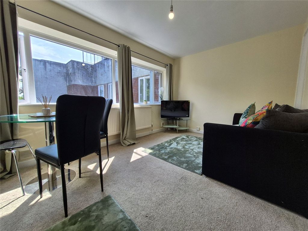 Property photo 2 of 7 Picture No. 06