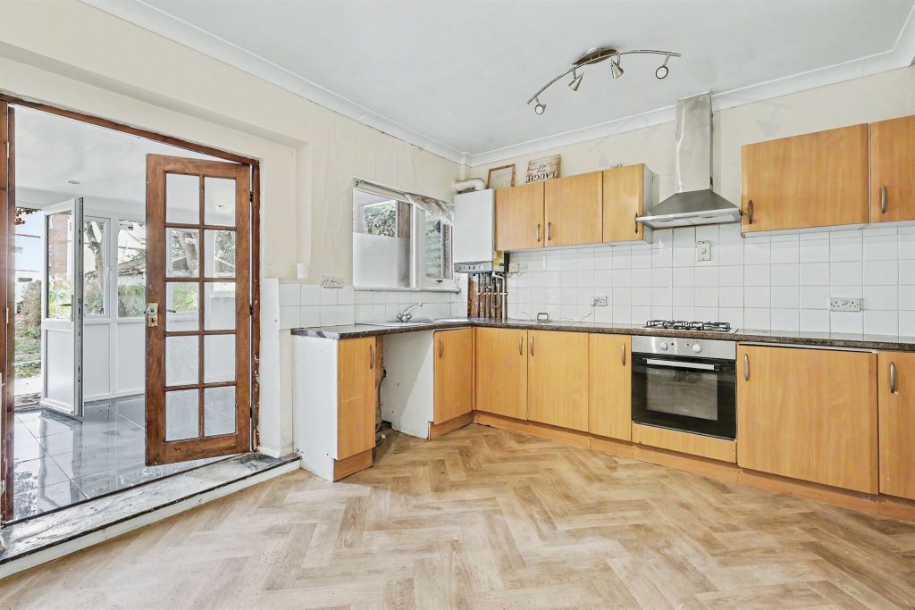 Property photo 3 of 19