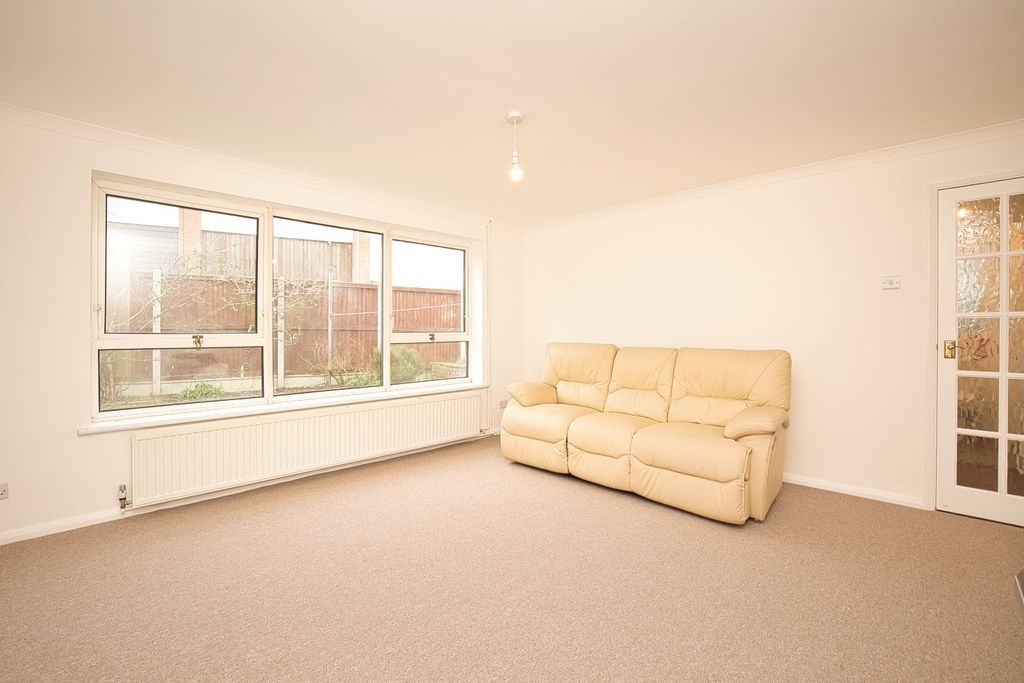 Property photo 3 of 17 Picture 3