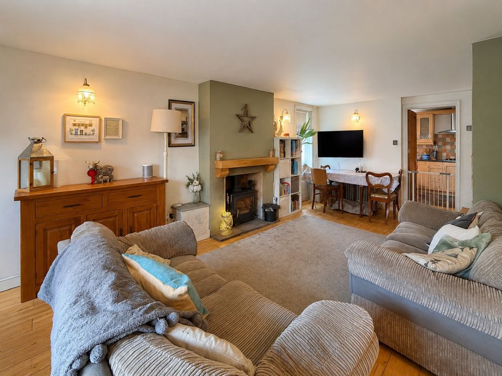 Property photo 3 of 22 5390387