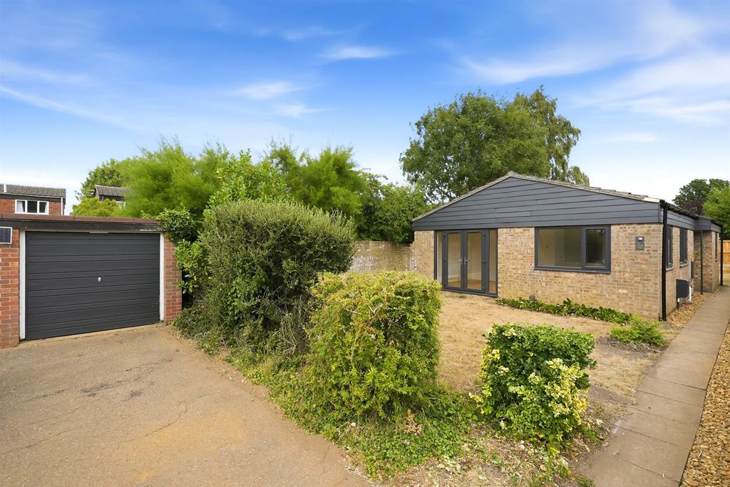 Property photo 1 of 18 32-Kingswoodclose-018.Jpg
