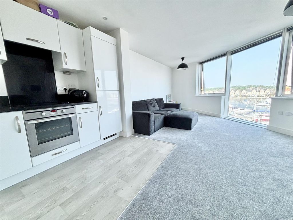 Property photo 3 of 14 6.Jpg