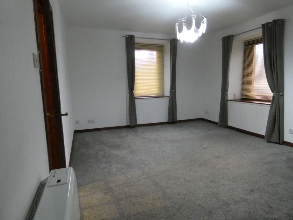 Property photo 2 of 11 Photo 2