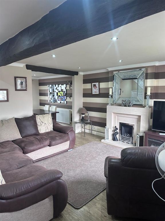Property photo 2 of 16 Lounge 3.Jpg