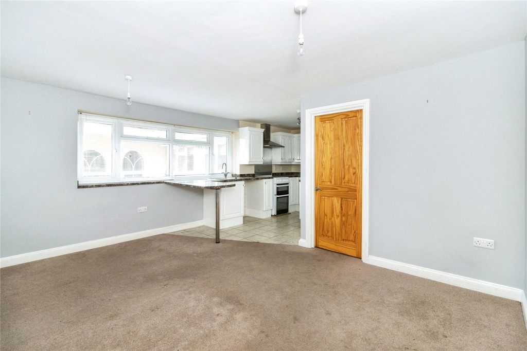 Property photo 3 of 12 Picture No. 10