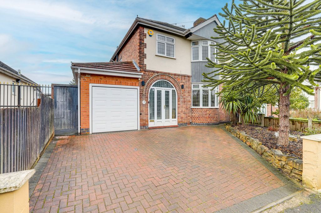 Property photo 1 of 23