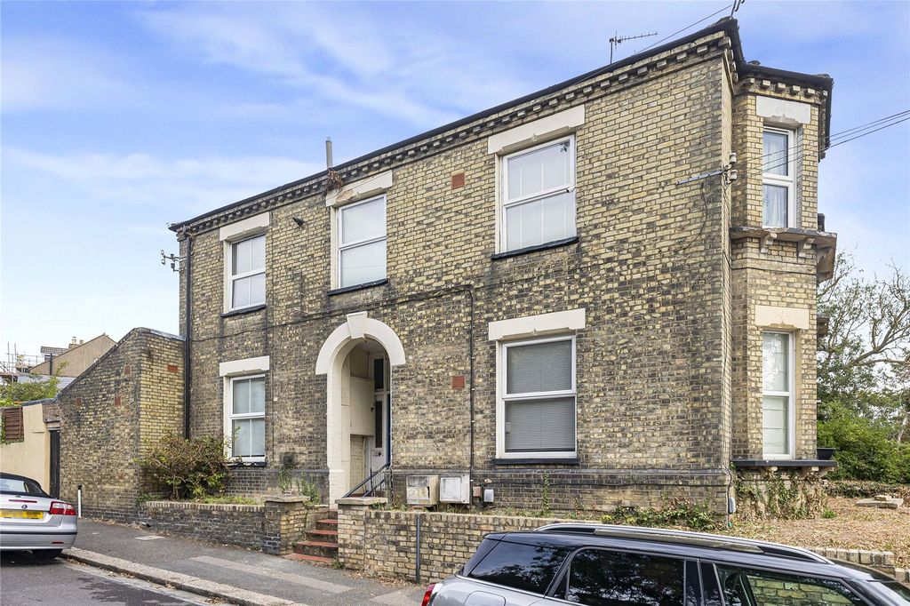 Property photo 1 of 12 Picture No. 17