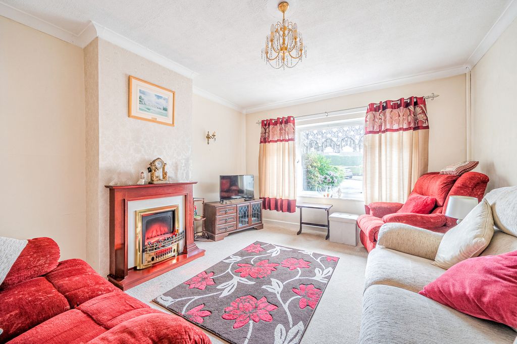 Property photo 2 of 17