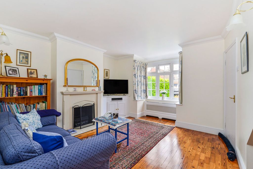 Property photo 2 of 16 Photo 6