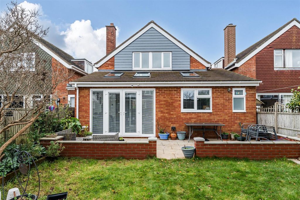 Property photo 1 of 18 Rear