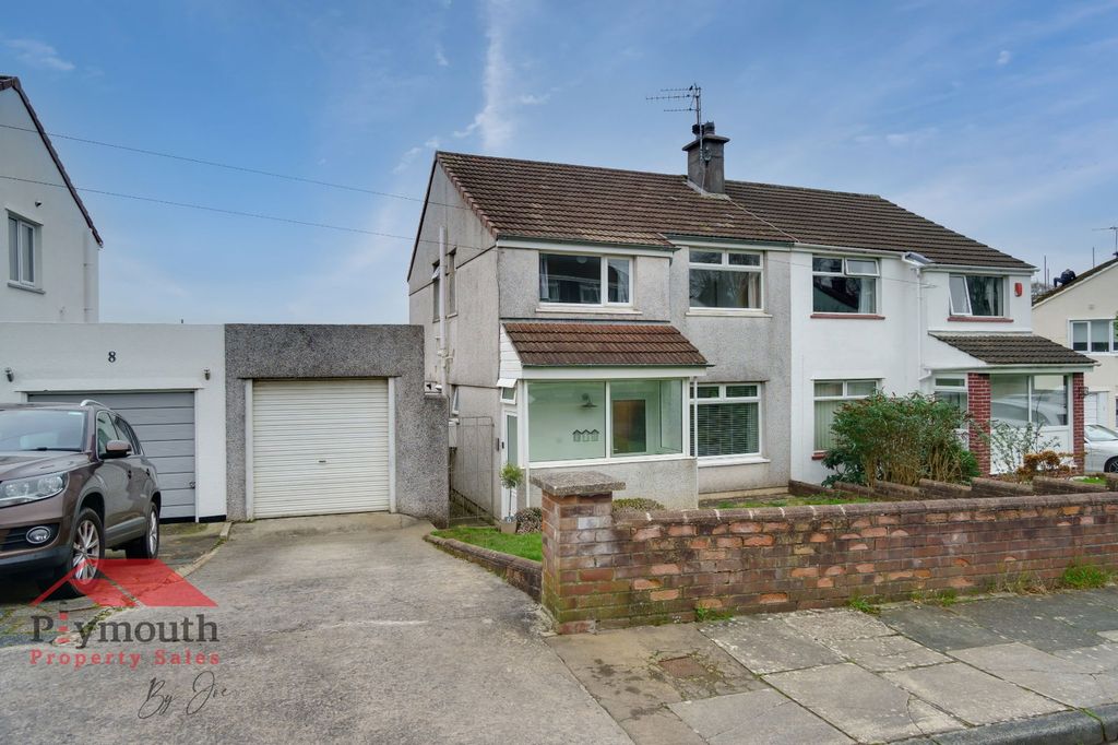 Property photo 1 of 11