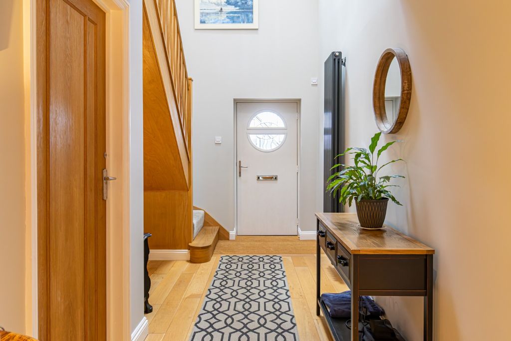 Property photo 3 of 48 48599010