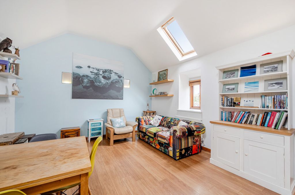 Property photo 2 of 23 1482288-2-6A35776...