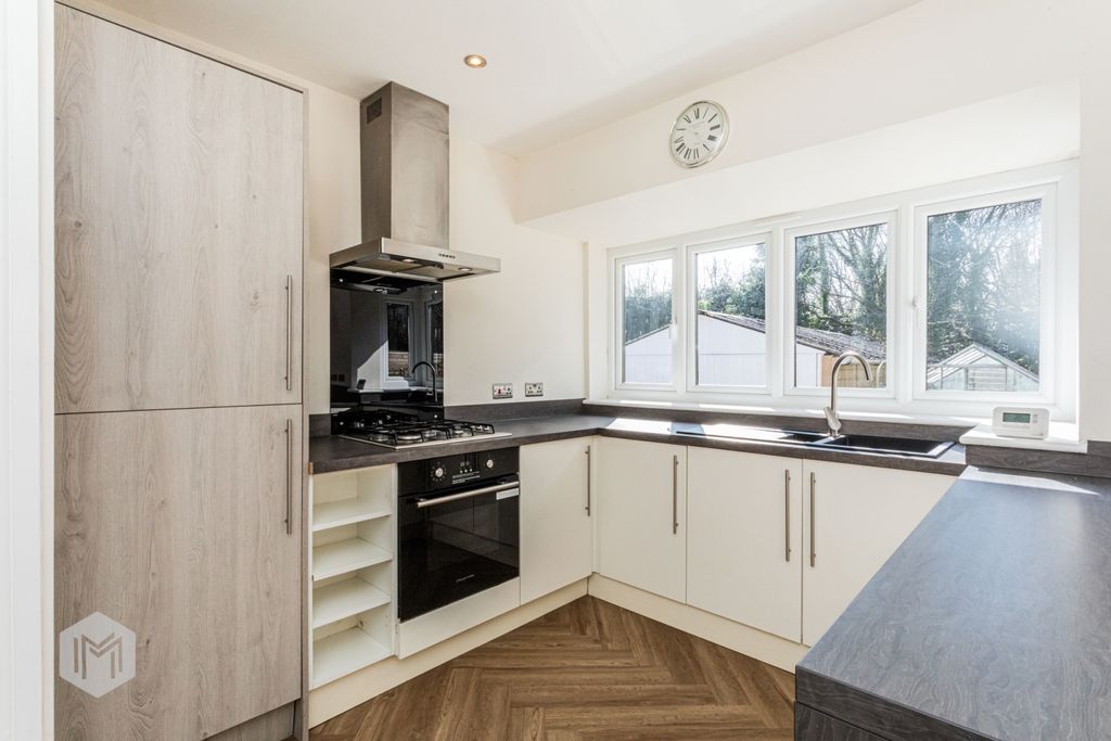 Property photo 2 of 24 Picture No. 48