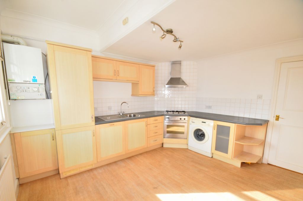 Property photo 2 of 12 Kitchen