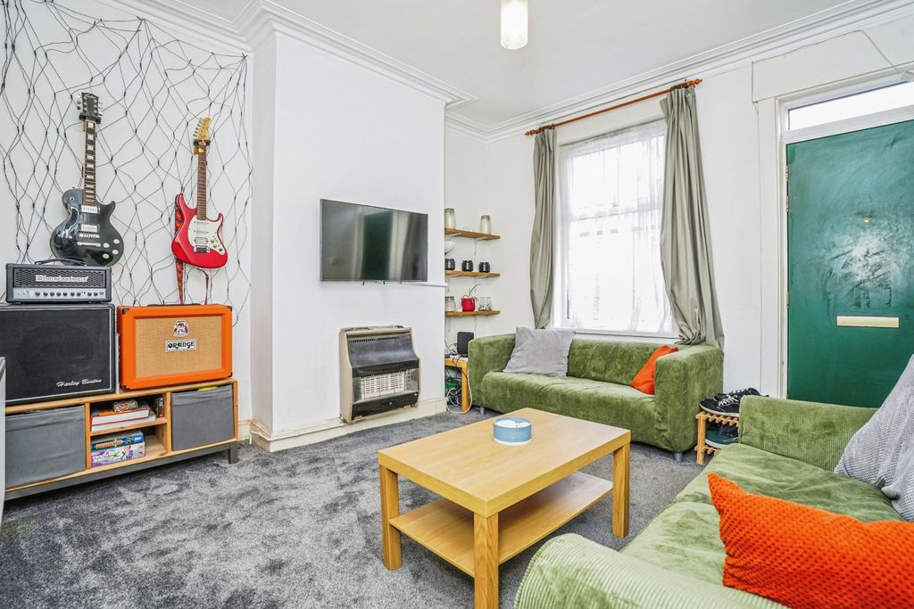 Property photo 2 of 15