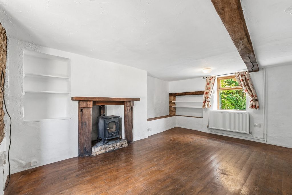Property photo 3 of 35