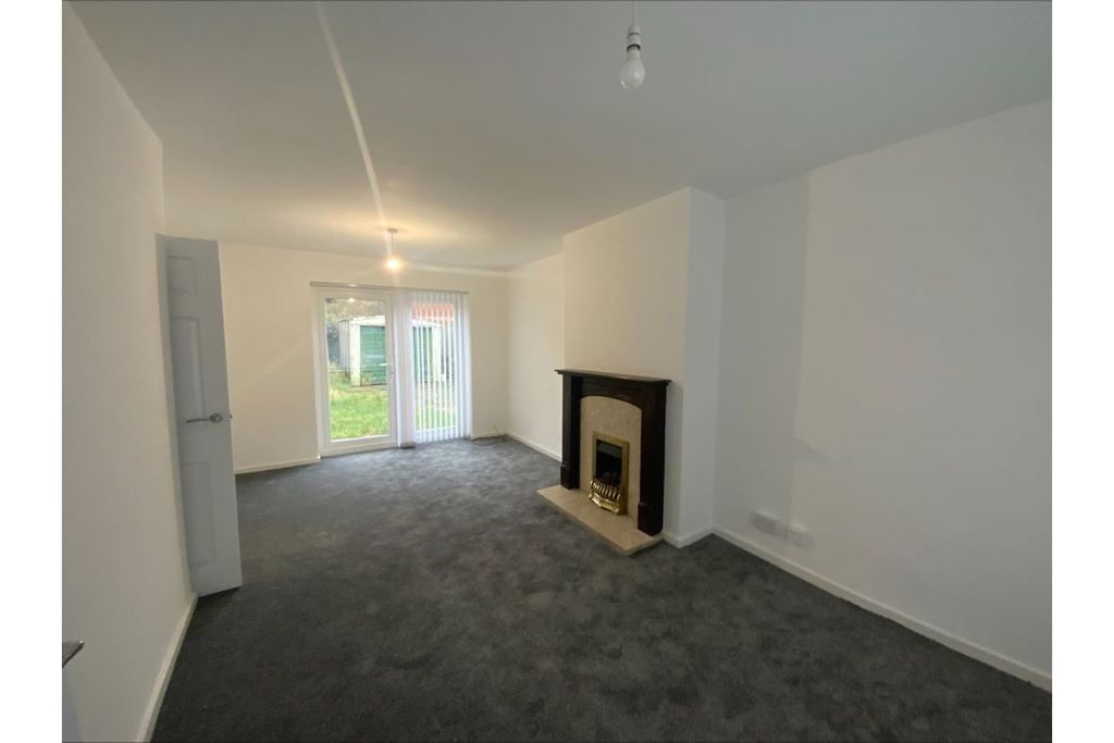 Property photo 2 of 9 Living Room