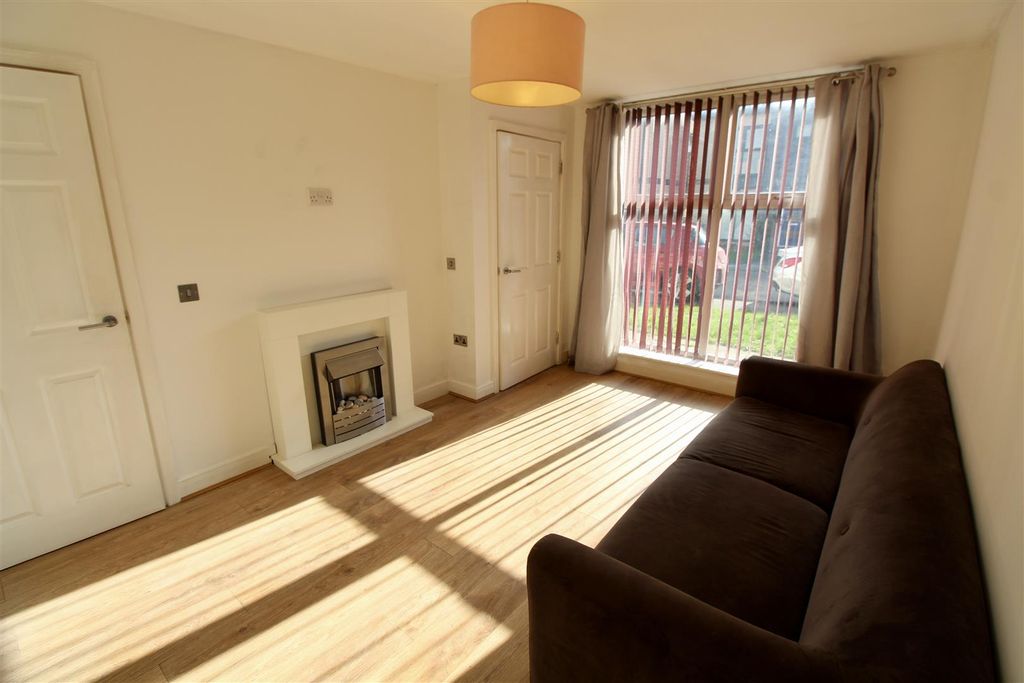 Property photo 2 of 12 Img_9869.Jpg