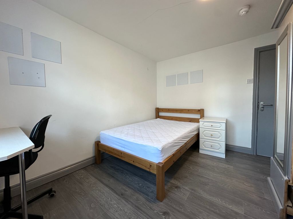 Property photo 2 of 7 Image