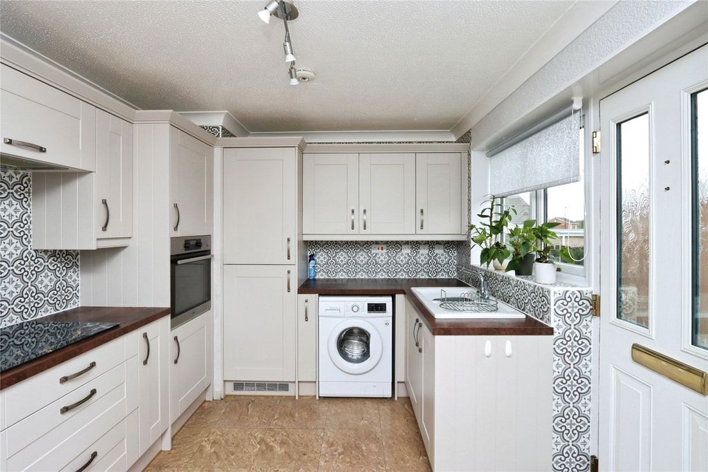 Property photo 2 of 17 Picture No. 04