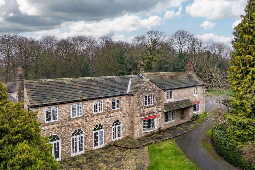 Property photo 1 of 43 The Wood House, Broomhouse Lane, Edlington, Doncaster, South Yorkshire, Dn12 1Ep