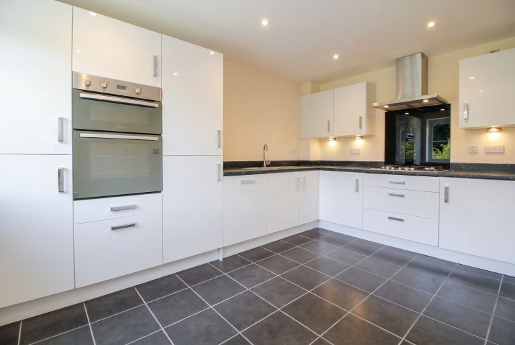 Property photo 3 of 9 331957
