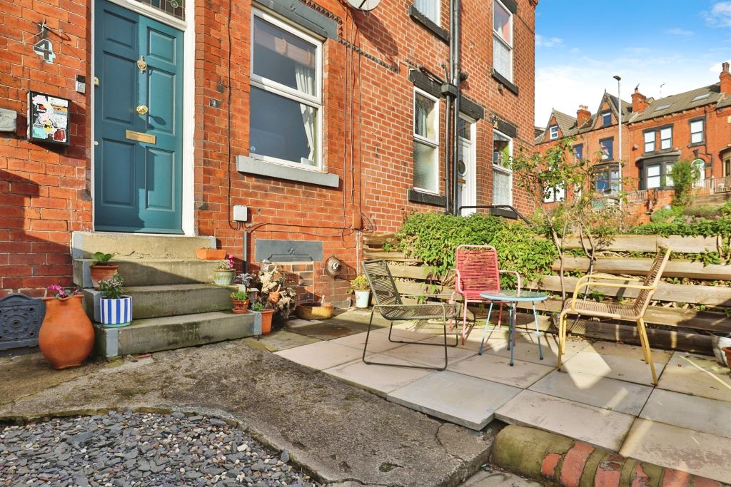 Property photo 2 of 17