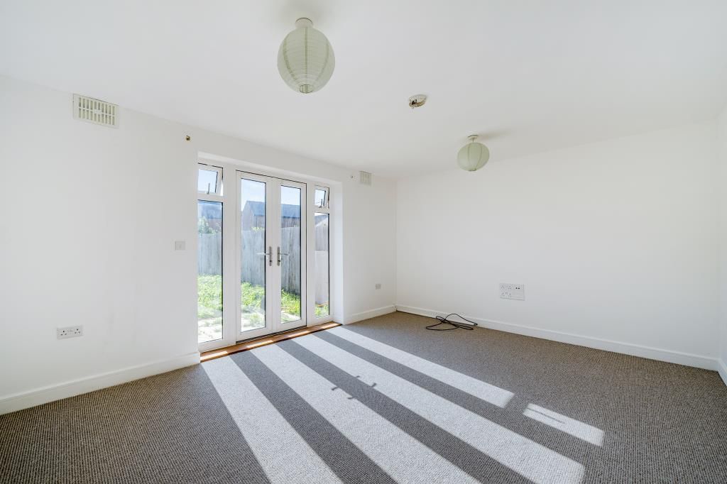 Property photo 2 of 19 Living Room