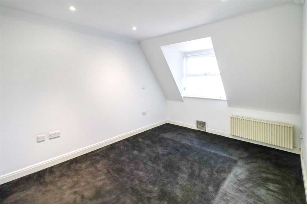 Property photo 3 of 9 Picture No. 05