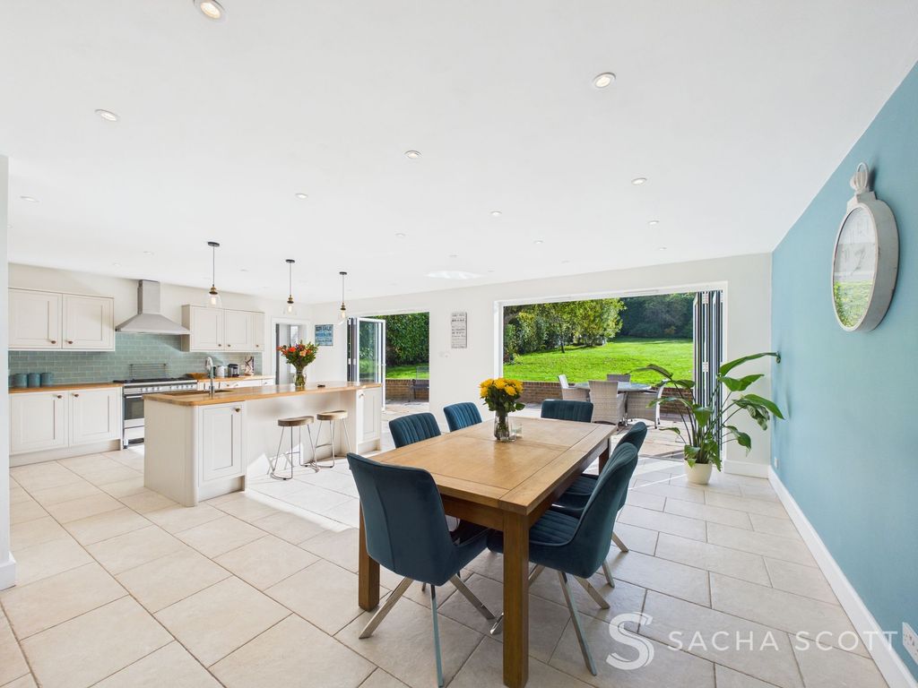 Property photo 3 of 35 Kitchen / Breakfast / Diner