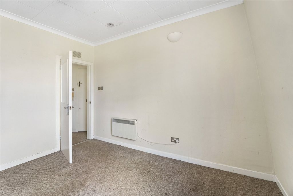 Property photo 2 of 8 Picture No. 05