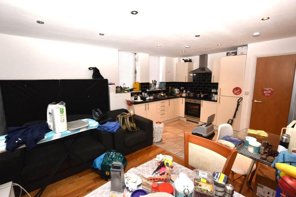 Property photo 3 of 9