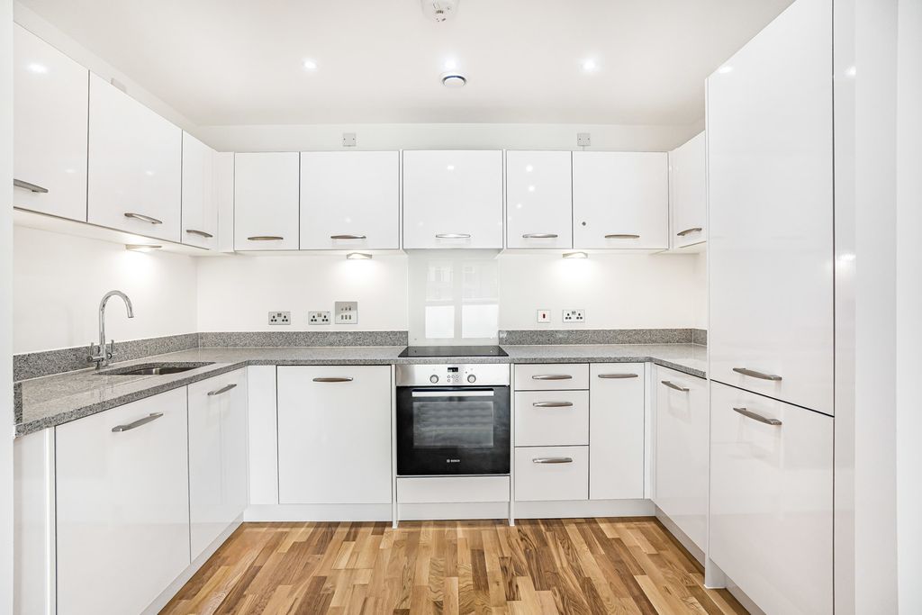 Property photo 2 of 19 Kitchen